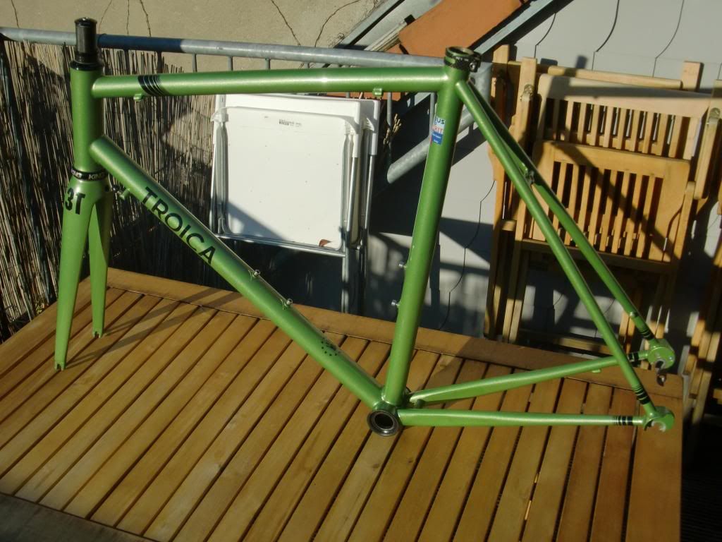 Verkaufe modernen Stahlrahmen