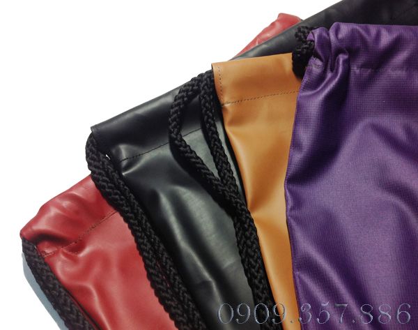 Xả hàng, xả hàng ba lô giá rẻ đây,mại zô, mại zô! - 1