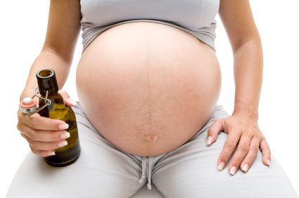 Study on pregnaNcy and alcohol fails to take psychological factors into account