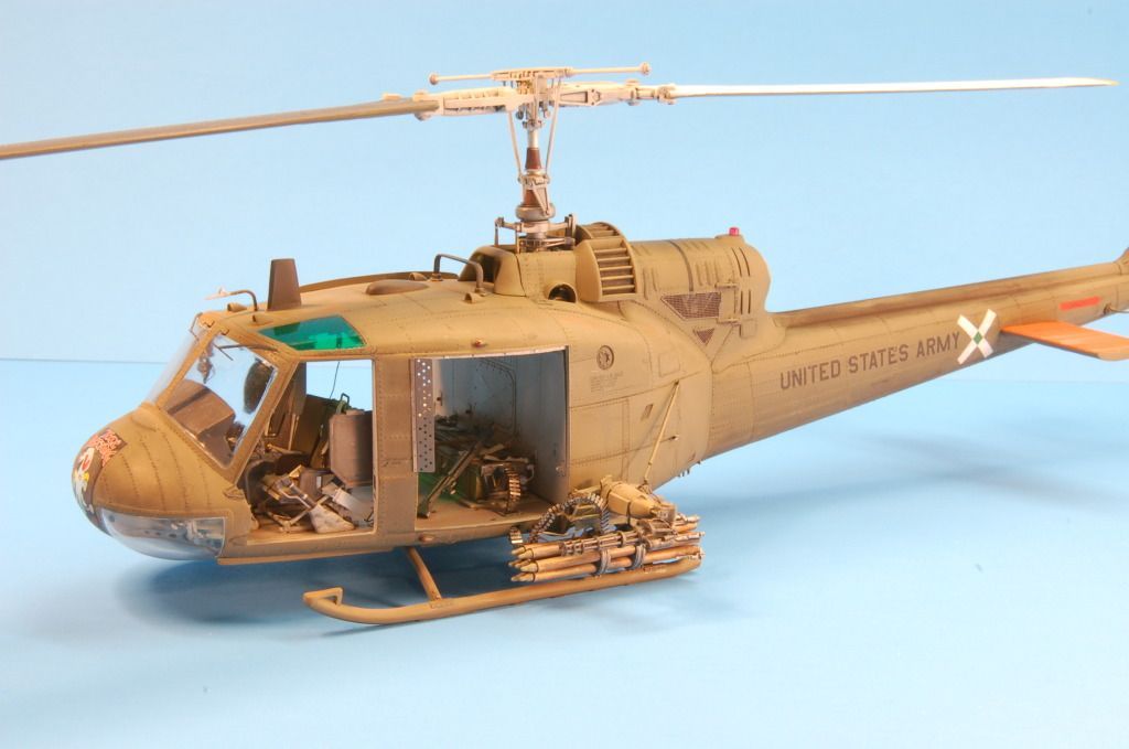 UH-1Mmodel049.jpg