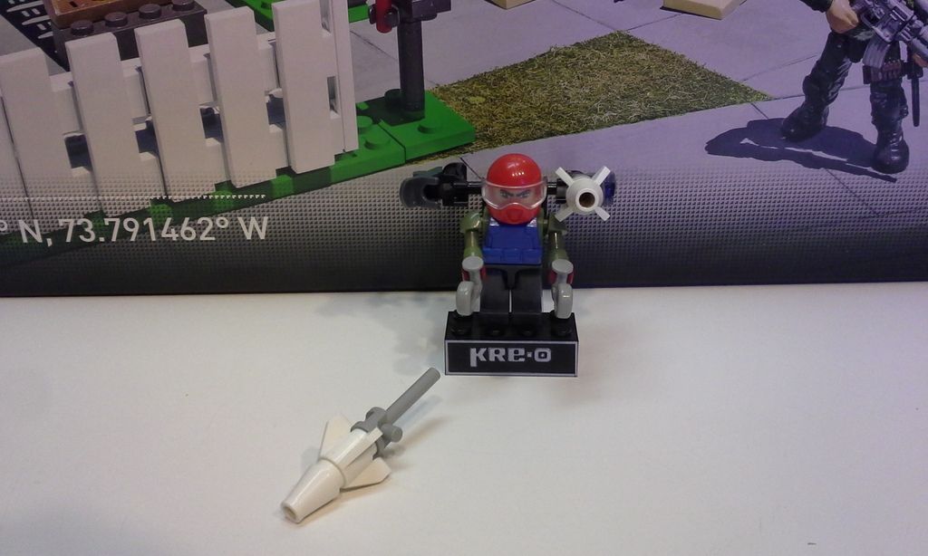 Iron Grenadier w//sword Cobra KRE-O MiniFigure GI Joe Kreo Kreon