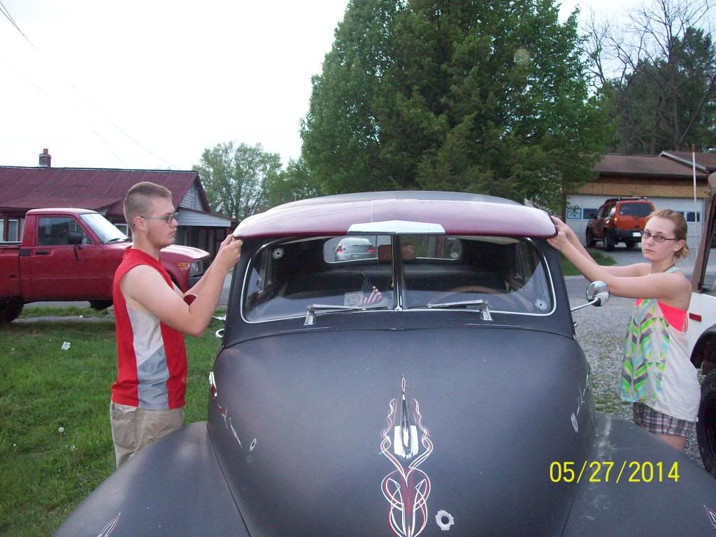 [Linked Image from i1168.photobucket.com]