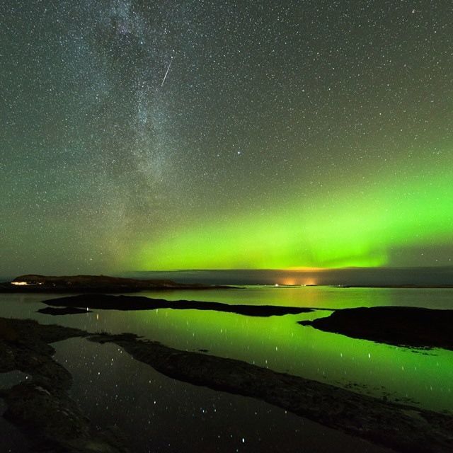 orionid-early-10-14-2013-Tommy-Eliassen-Photography-Lovund-Nordland-Norway-sq_zpsndj1uzzv - Hướng dẫn quan sát các trận mưa sao băng 2016