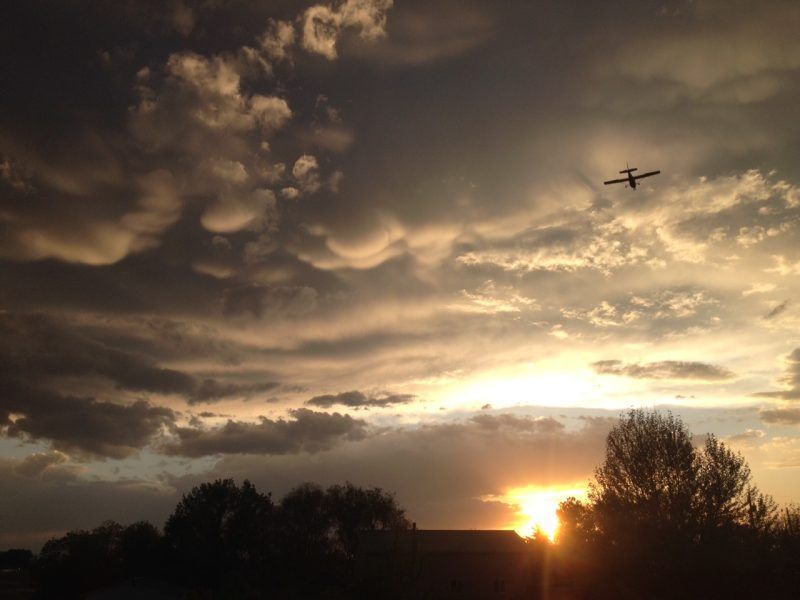 sunset-mammatus-clouds-Andrew-Ashton-5-4-2015-Nampa-Idaho-e1467379571954_zpsz3hbjeix - Thích thú với hiện tượng "Mây nhũ"
