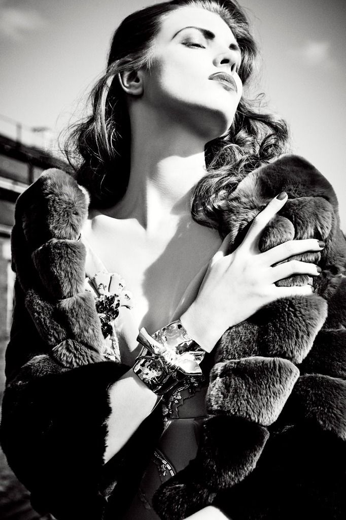  photo Frances Coombe  Anastasia Ivanova by Ellen von Unwerth for Vogue Italia September 2015 15_zpsec7wum1x.jpg