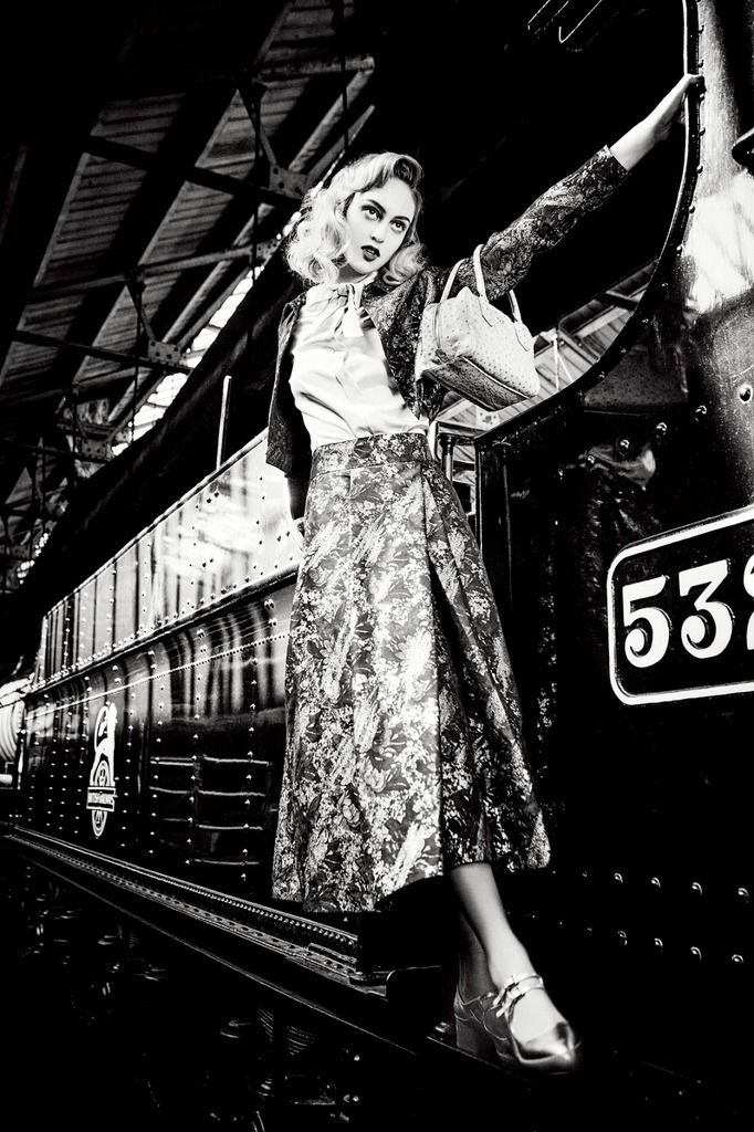  photo Frances Coombe  Anastasia Ivanova by Ellen von Unwerth for Vogue Italia September 2015 17_zpsclxm8dmr.jpg