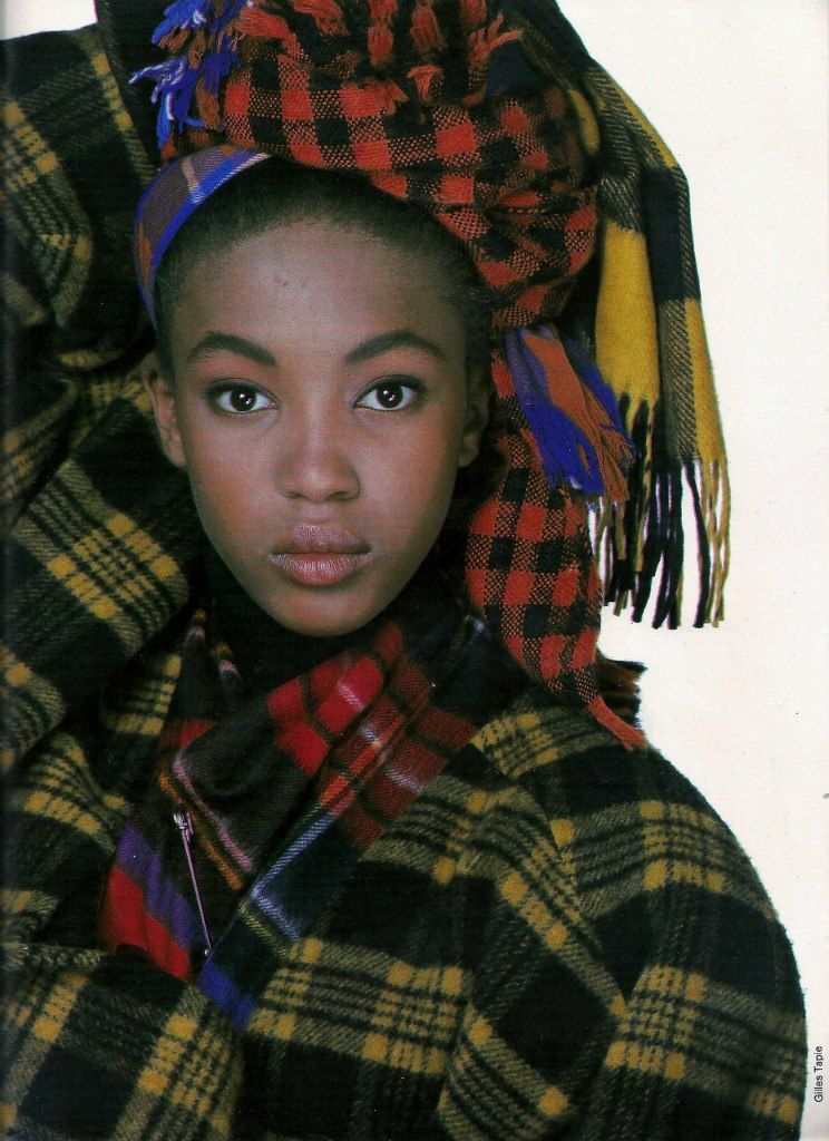  photo Naomi Campbell by Gilles Tapie Elle France 1986_zps9mjkvdqt.jpg