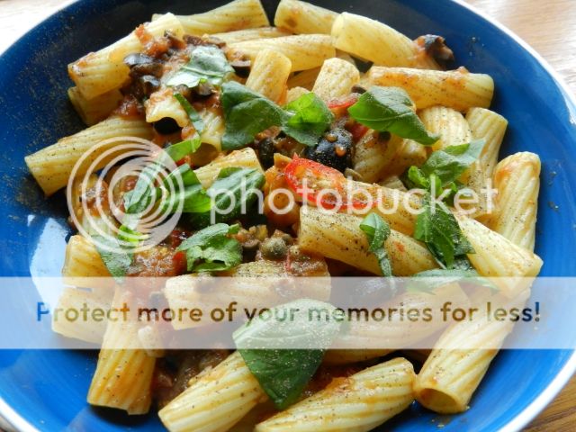 Recipe: Vegetarian Pasta Puttanesca | Two Fat Vegetarians